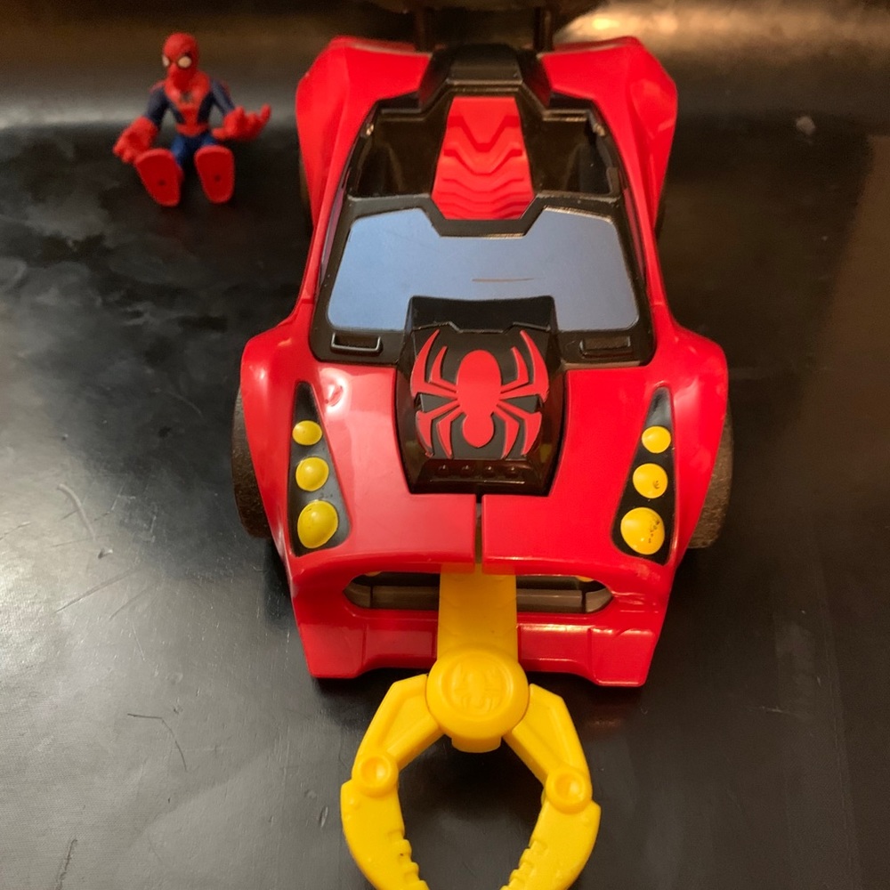 Spider mobile with black spoiler
